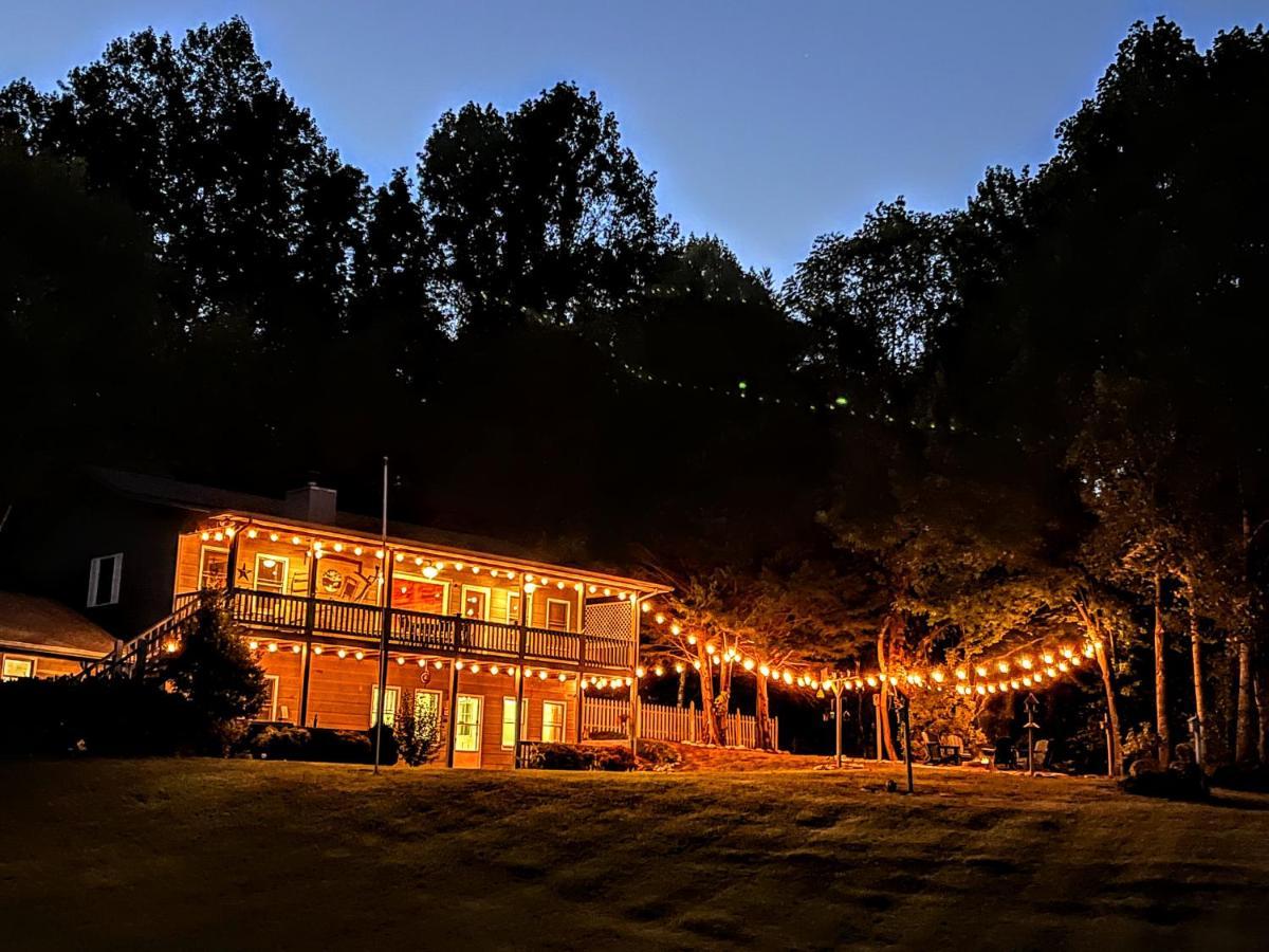 Ole Smoky Bnb - Game Room, Hot Tub, Mtn Views! Pigeon Forge Ngoại thất bức ảnh