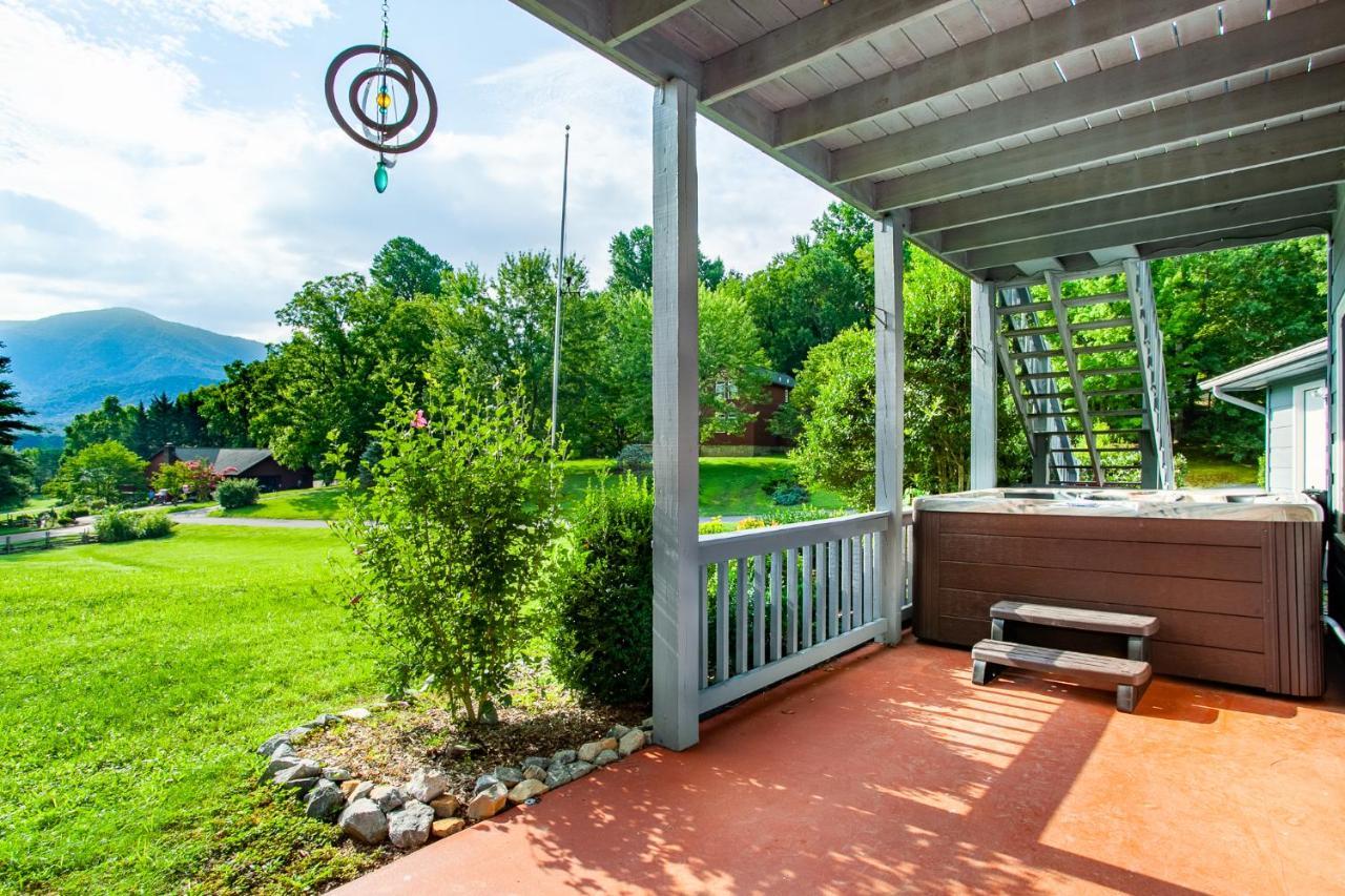 Ole Smoky Bnb - Game Room, Hot Tub, Mtn Views! Pigeon Forge Ngoại thất bức ảnh