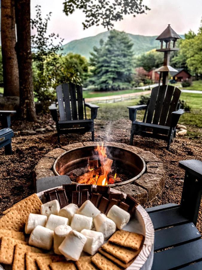 Ole Smoky Bnb - Game Room, Hot Tub, Mtn Views! Pigeon Forge Ngoại thất bức ảnh