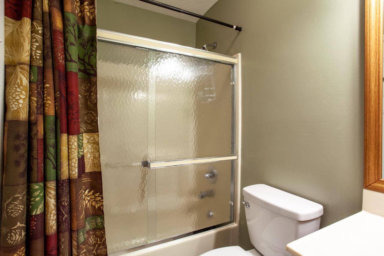 Ole Smoky Bnb - Game Room, Hot Tub, Mtn Views! Pigeon Forge Ngoại thất bức ảnh