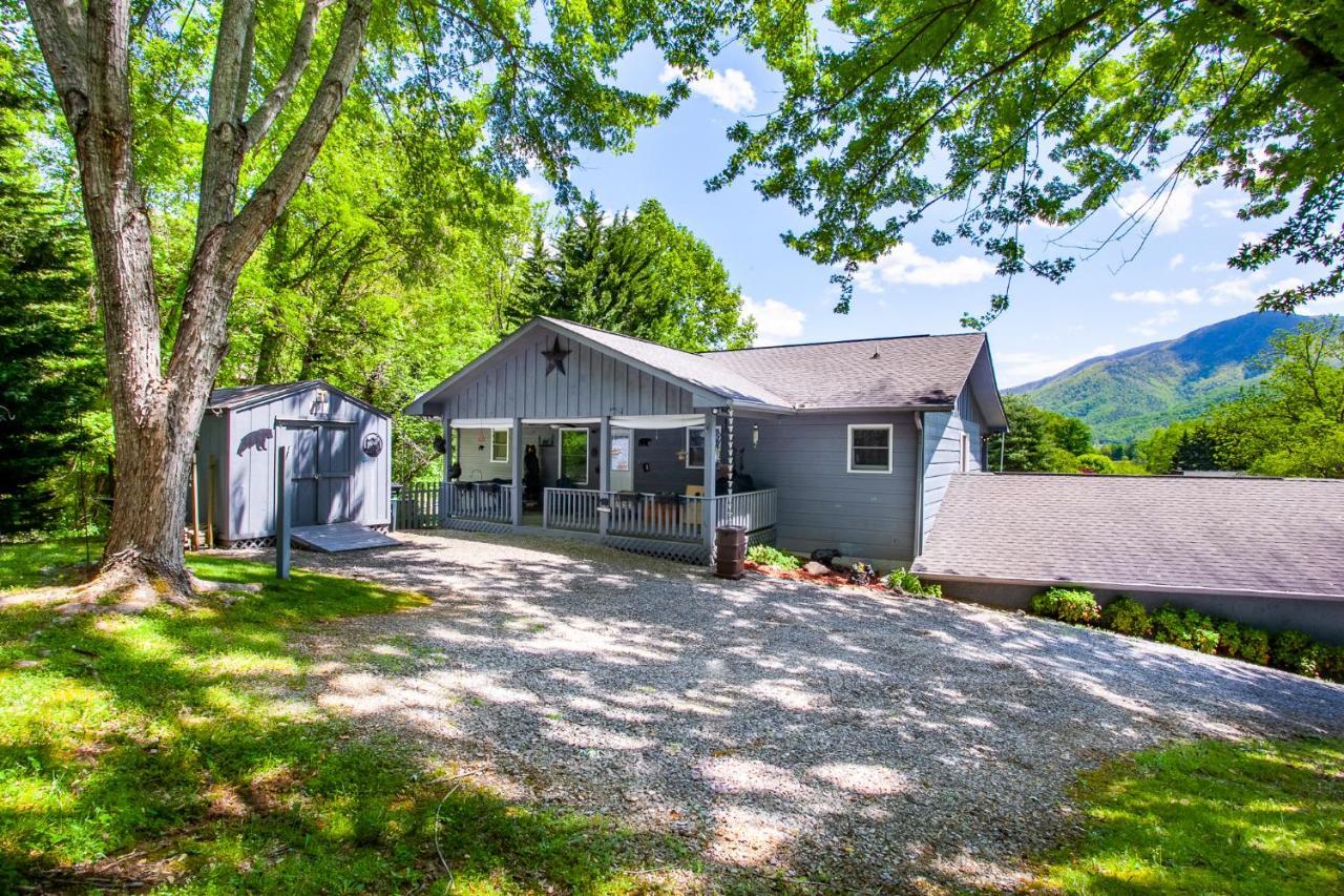Ole Smoky Bnb - Game Room, Hot Tub, Mtn Views! Pigeon Forge Ngoại thất bức ảnh