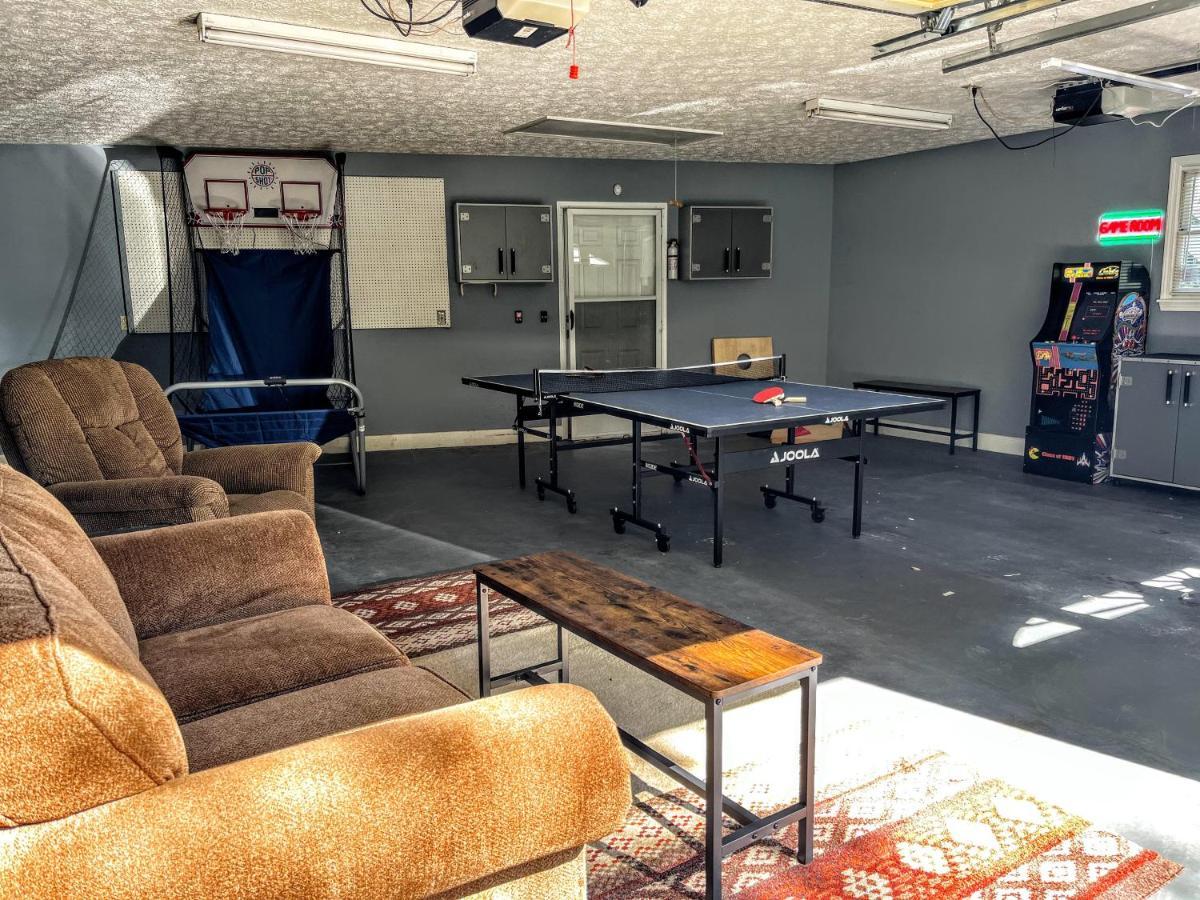 Ole Smoky Bnb - Game Room, Hot Tub, Mtn Views! Pigeon Forge Ngoại thất bức ảnh