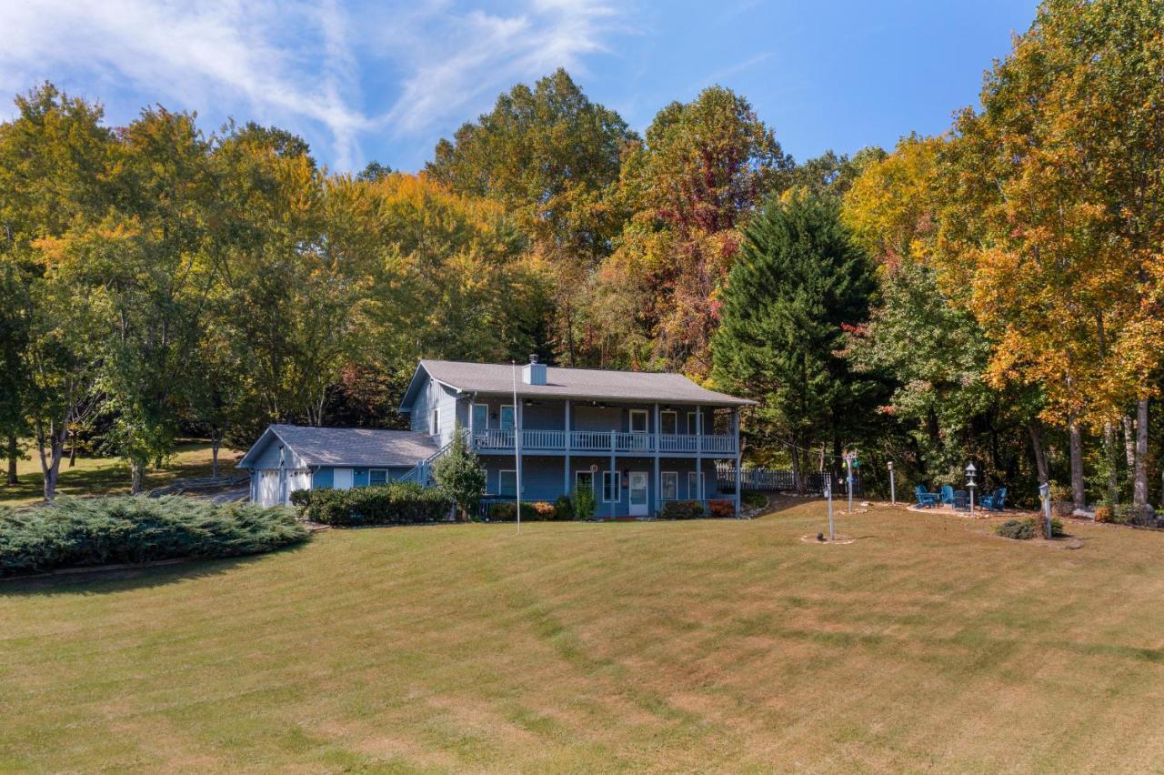 Ole Smoky Bnb - Game Room, Hot Tub, Mtn Views! Pigeon Forge Ngoại thất bức ảnh