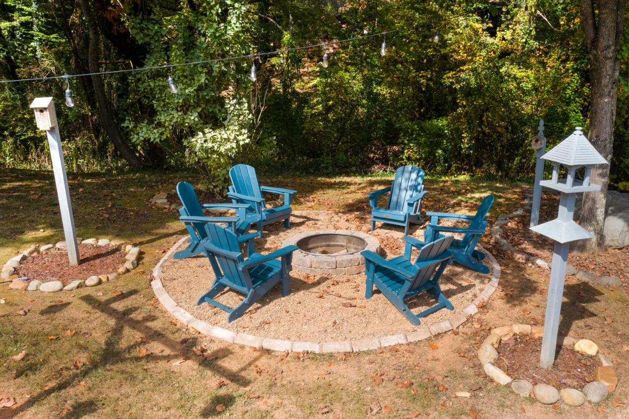 Ole Smoky Bnb - Game Room, Hot Tub, Mtn Views! Pigeon Forge Ngoại thất bức ảnh