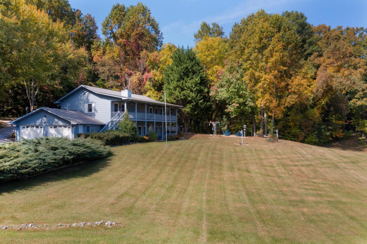 Ole Smoky Bnb - Game Room, Hot Tub, Mtn Views! Pigeon Forge Ngoại thất bức ảnh